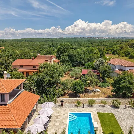 Alves With Private Pool Vila Tar-Vabriga