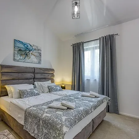 Villa Alves With Private Pool *