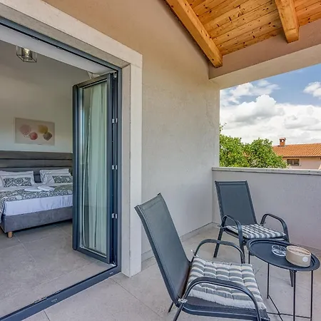 Alves With Private Pool Tar-Vabriga