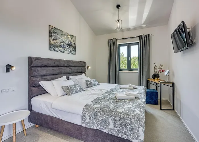 Alves With Private Pool *