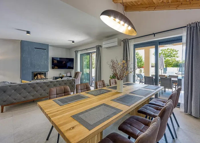 Alves With Private Pool *